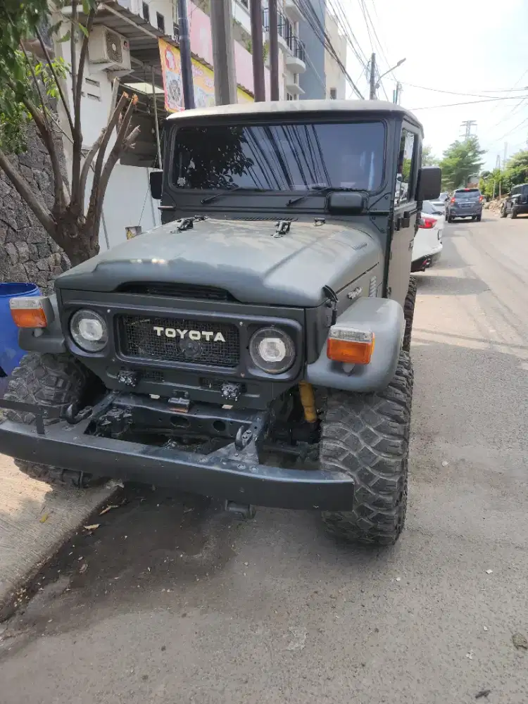 Jual cepat Hardtop FJ40 THN 1981 ( modif)