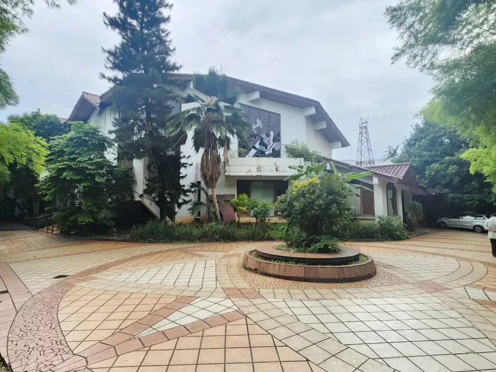 Dijual Rumah mewah area strategis