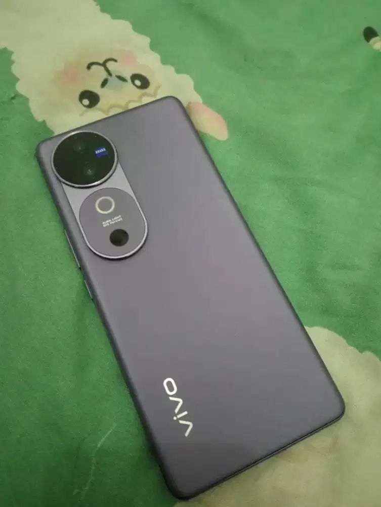 Vivo V40 5G 12/256 FULSETT NOMINUS
