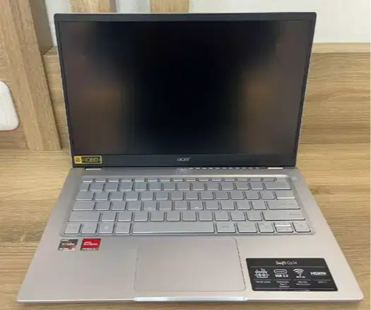 Acer Swift Go 14 (AMD Ryzen 5 - 7530U.RAM 16GB. Mulus)