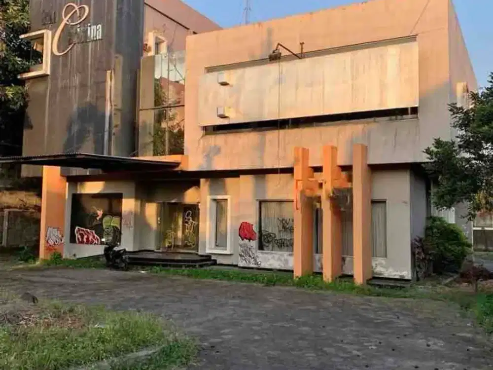 Disewakan Gedung dekatt hotel hyyat