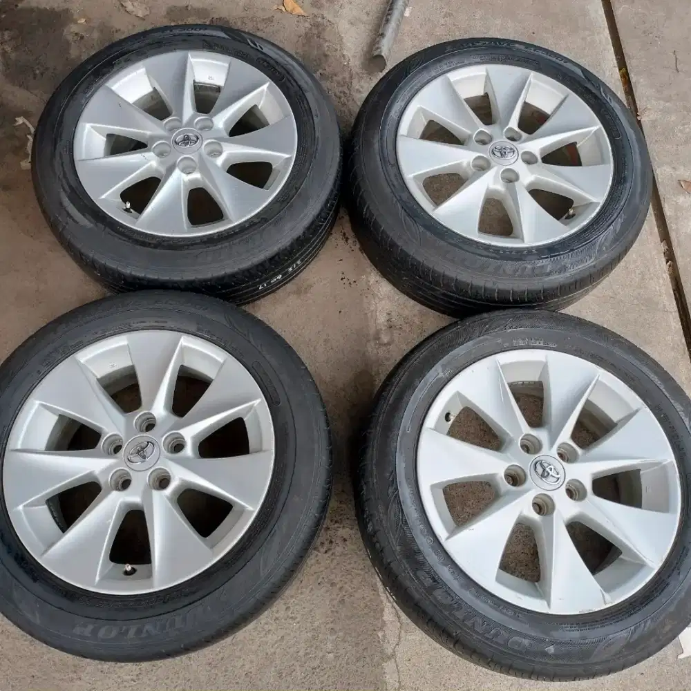 Velg original/OEM Suzuki Swift GT ring 17 pcd 5x114,3 ban 215/60 R17