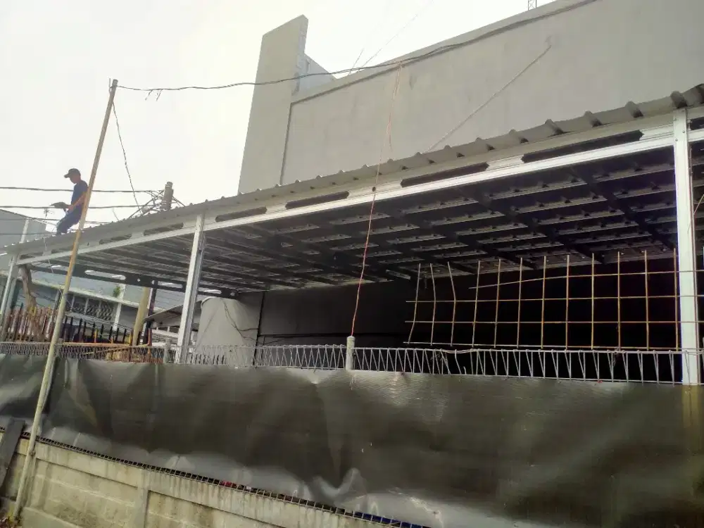 Kanopi gudang baja ringan