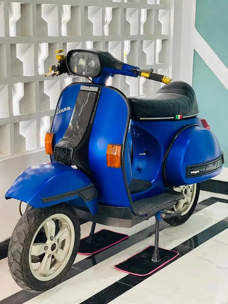 Piaggio vespa px150 biru restorasi vespa exlusive2 modif plat N