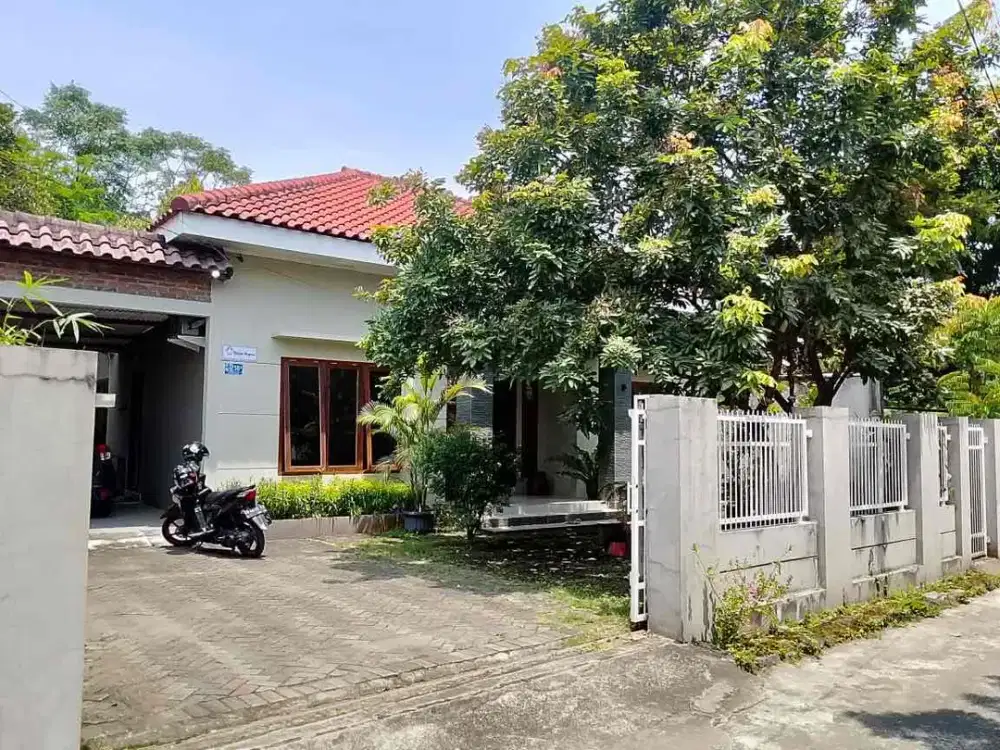 rumah furnish luas di maguwoharjo sleman