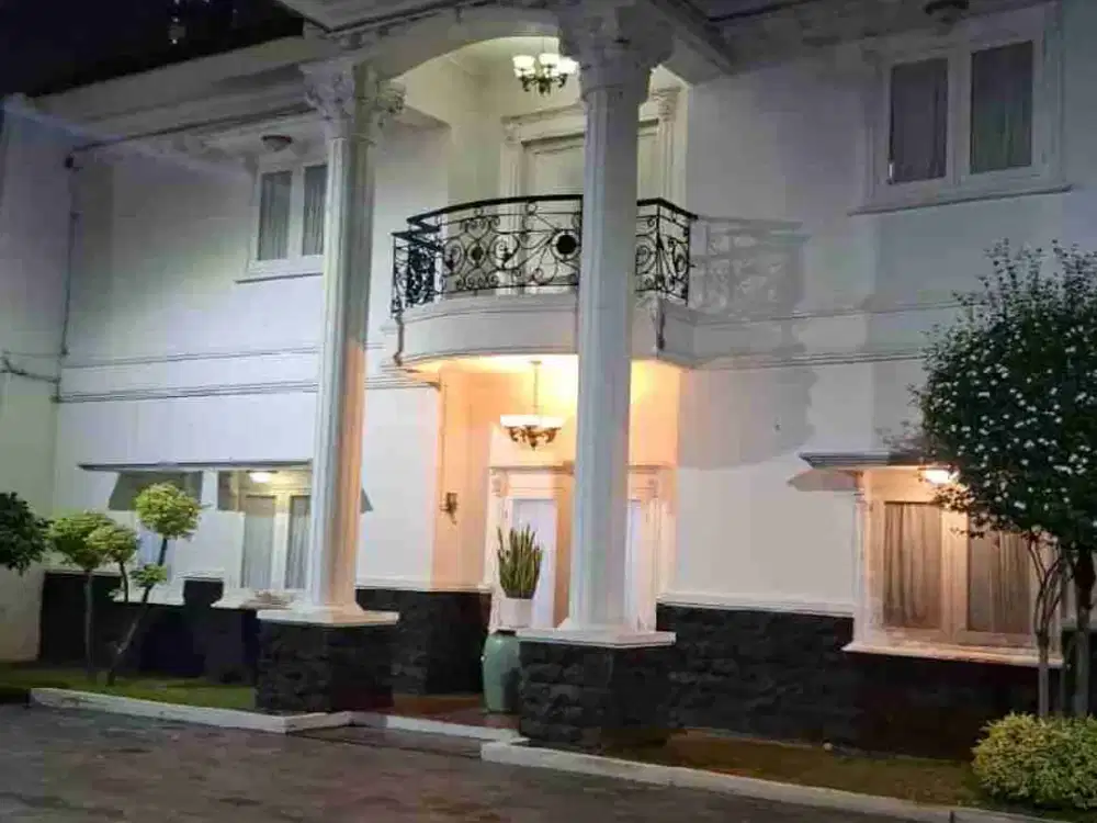 Rumah Klasik Modern Mewah