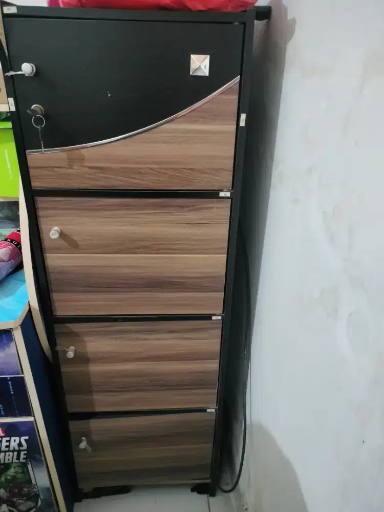 Jual lemari 4susun