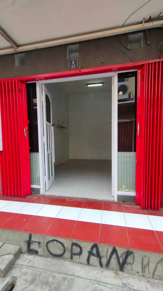 Disewakan Kios di Kartika Niaga Surabaya