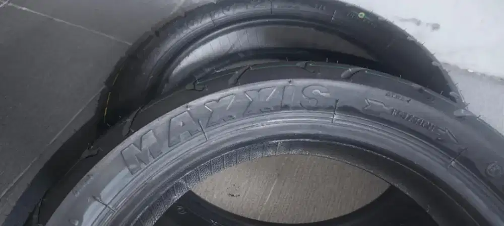 BAN MOTOR 110/70 Ring 12 YAMAHA GEAR ULTIMA 2025