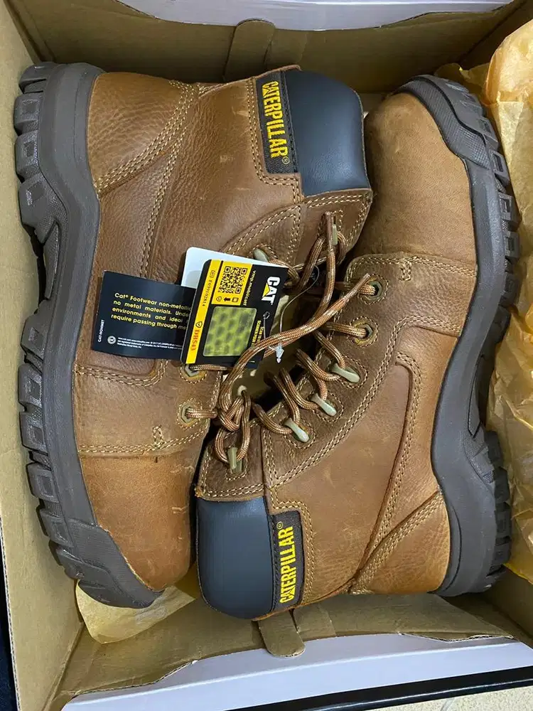 Sepatu Safety Caterpillar Resorption Waterproof Composite Toe