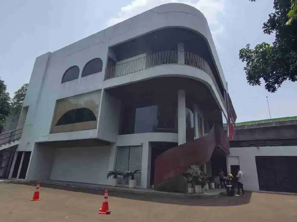 Disewakan ruang usaha untuk berbagai kebutuhan at Kebayoran baru Jaksel