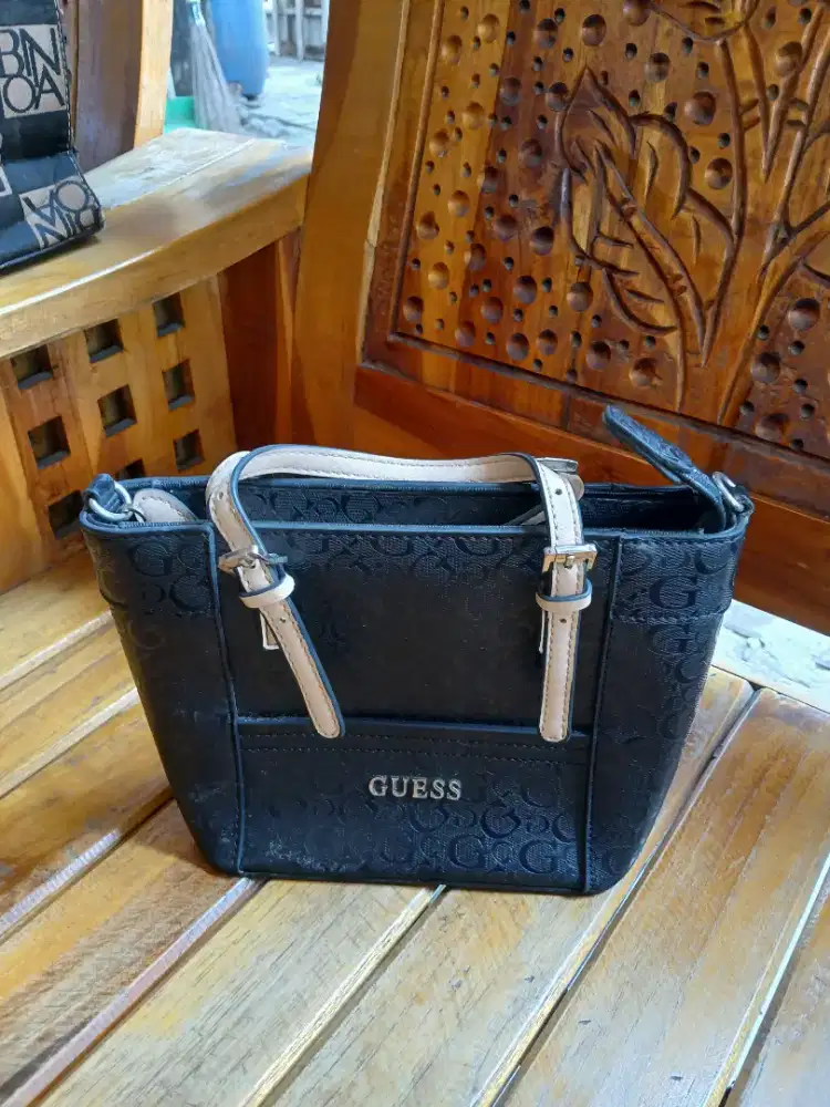 Tas second bekas bongkaran rumah Bos