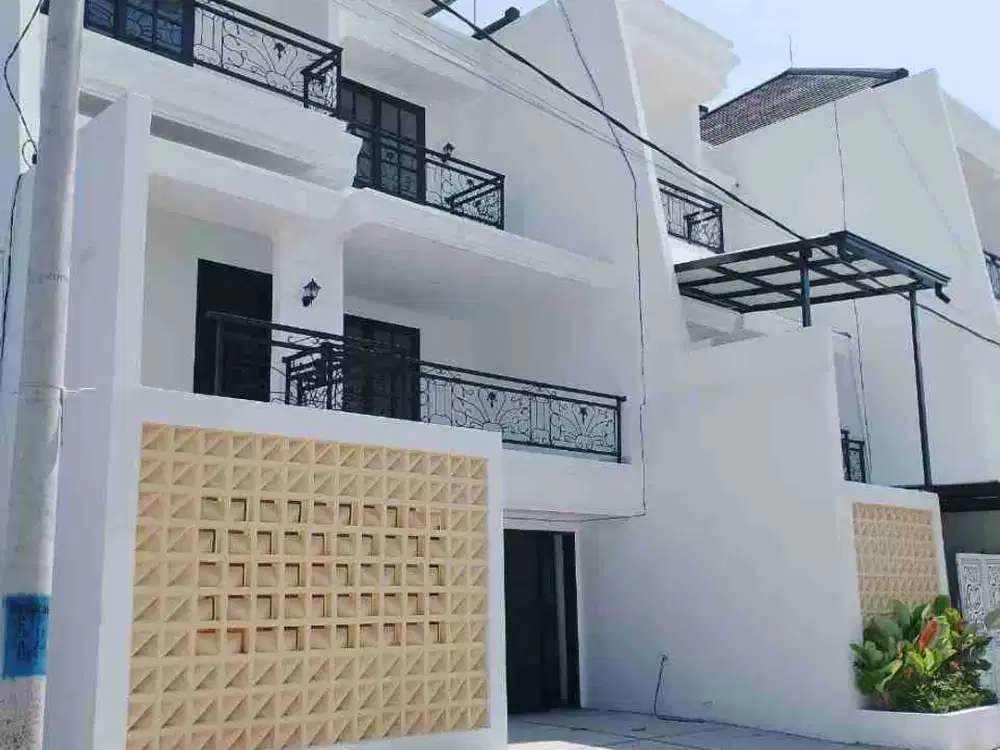 Rumah di area pemogan one gate