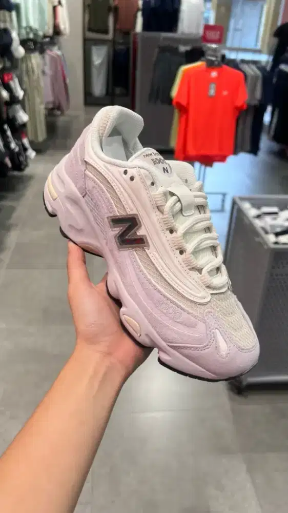 Sepatu New Balance M1000