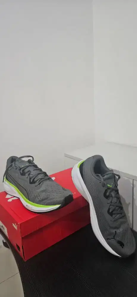 Sepatu Lari Puma Aviator | Castlerock Green Glare | Size 43