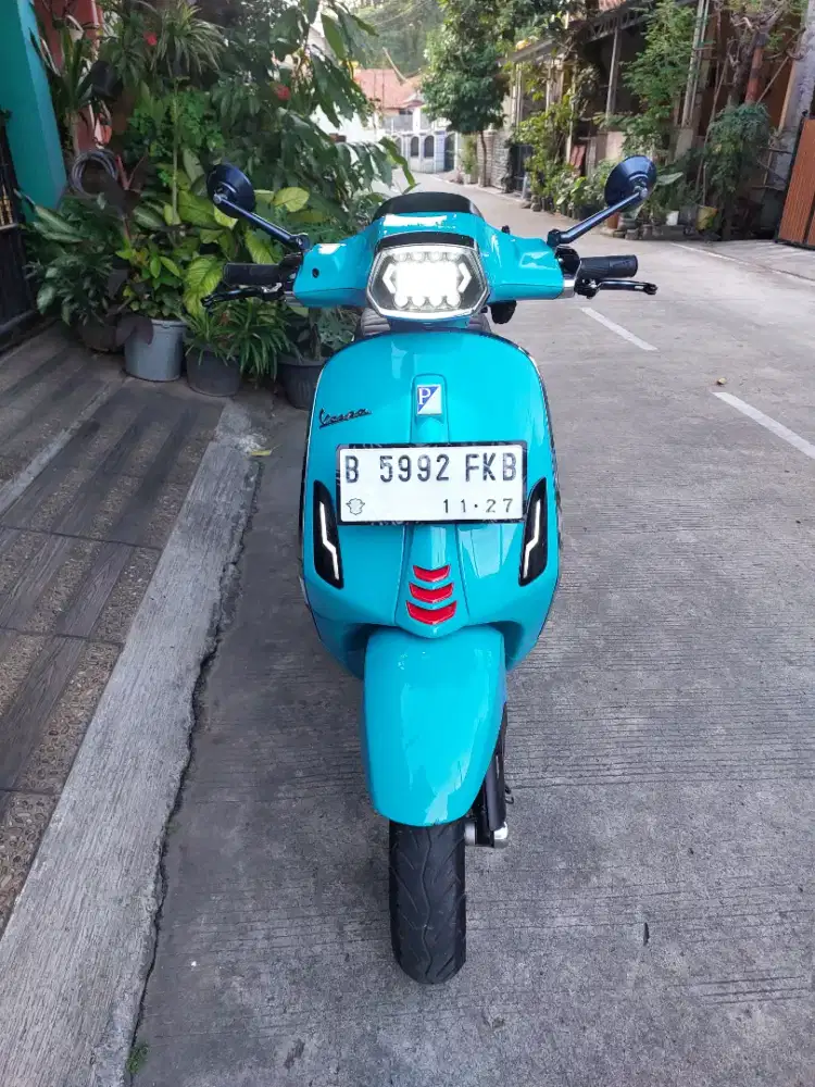 Vespa Sprint S Iget low kilometer Like New