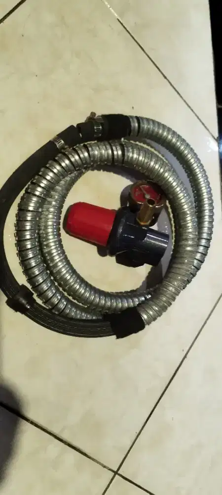 Dijual regulator gas Dan selang