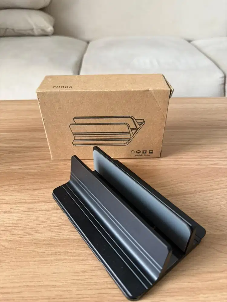 Stand laptop vertikal