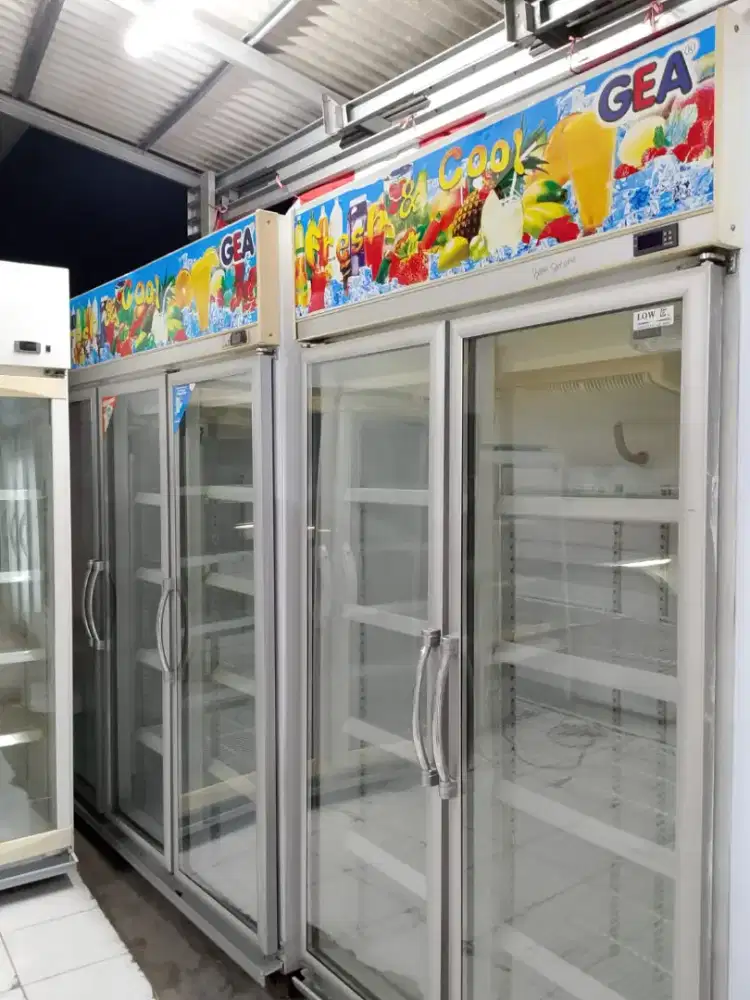 Jual showcase 2 pintu mrk GEA kapasitas 1050 L