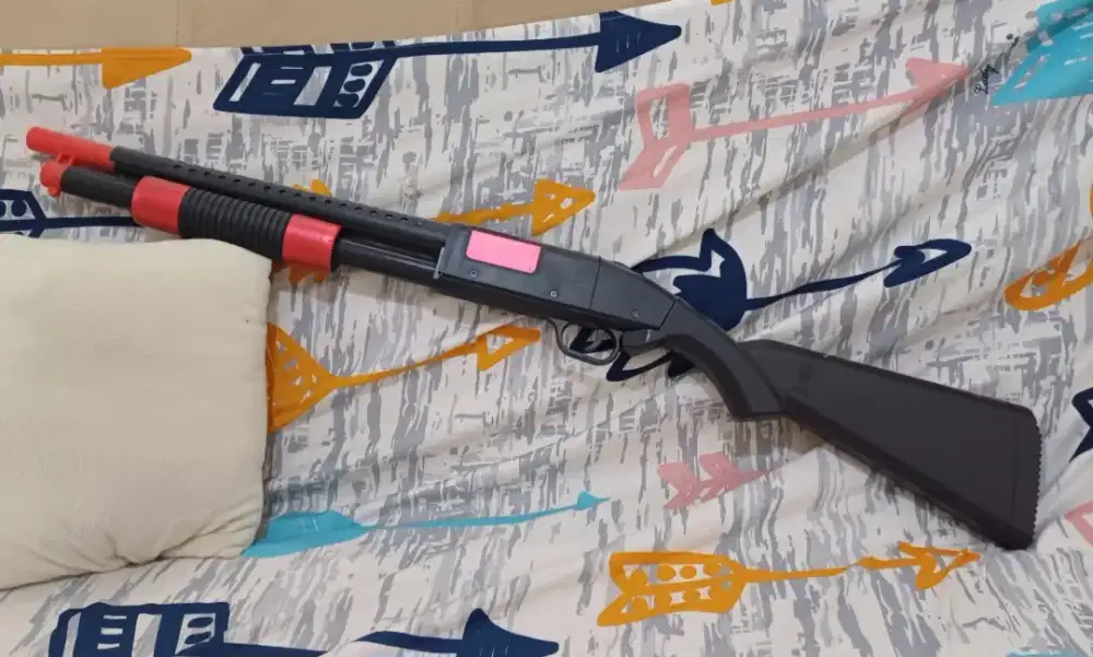 Mainan anak temb*kan