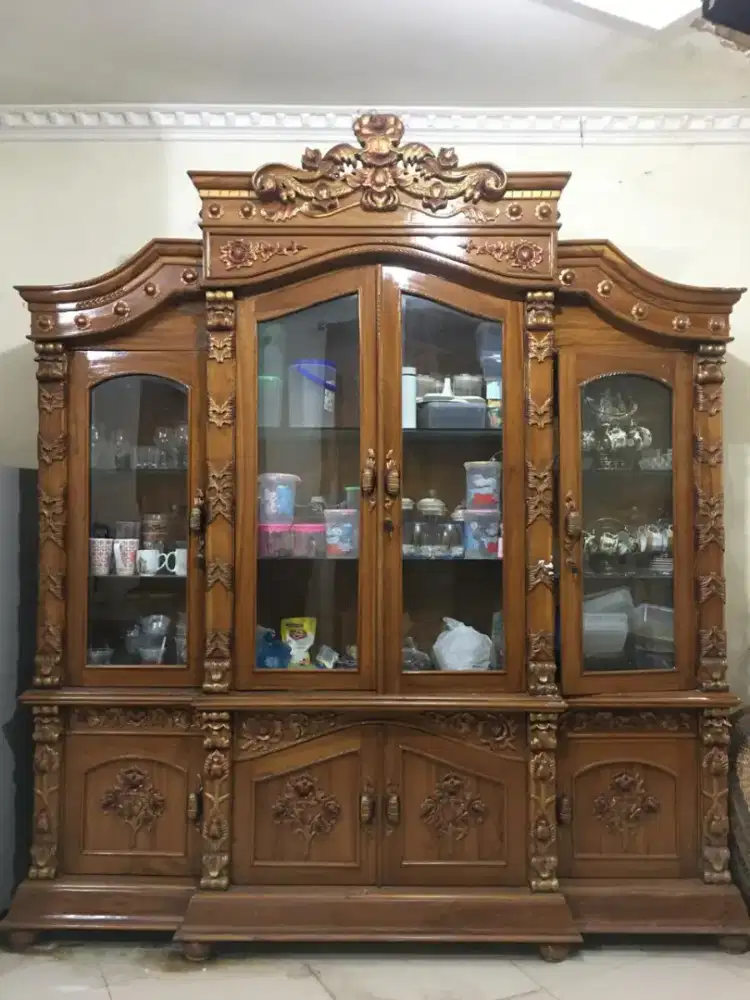 Lemari buffet jati / lemari hias jati