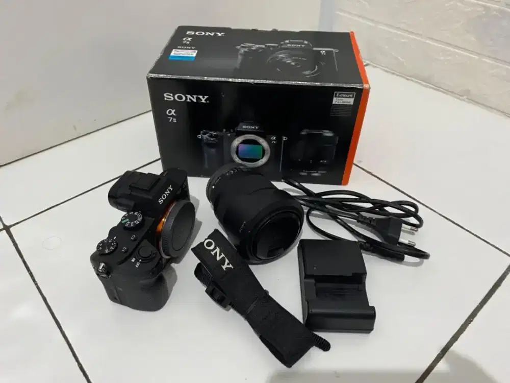 Kamera Sony a7II Full Frame seperti baru