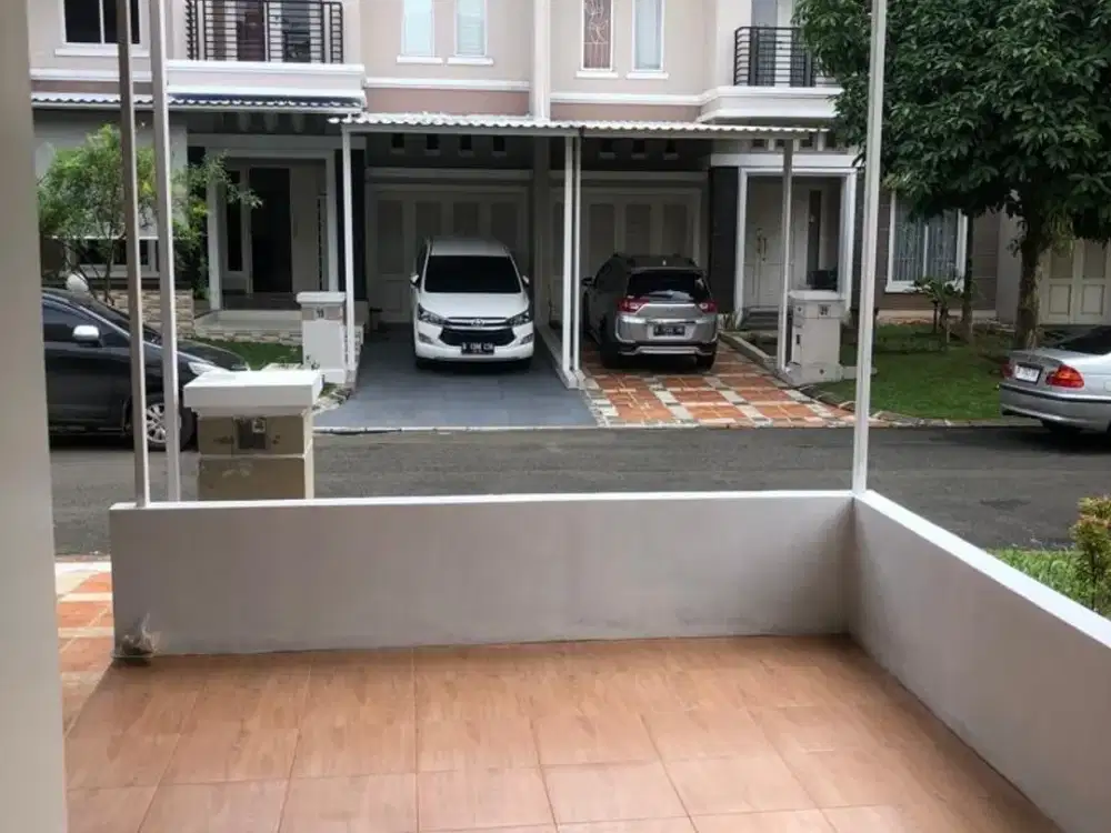 Mewah Rumah 2lt Cluster Jade di Gading Serpong