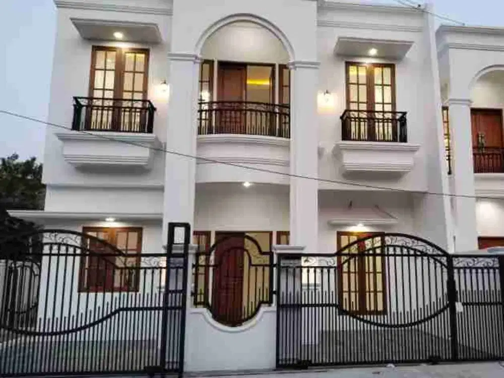 Dijual Rumah Baru Mewah Bergaya Classic di Duren Sawit