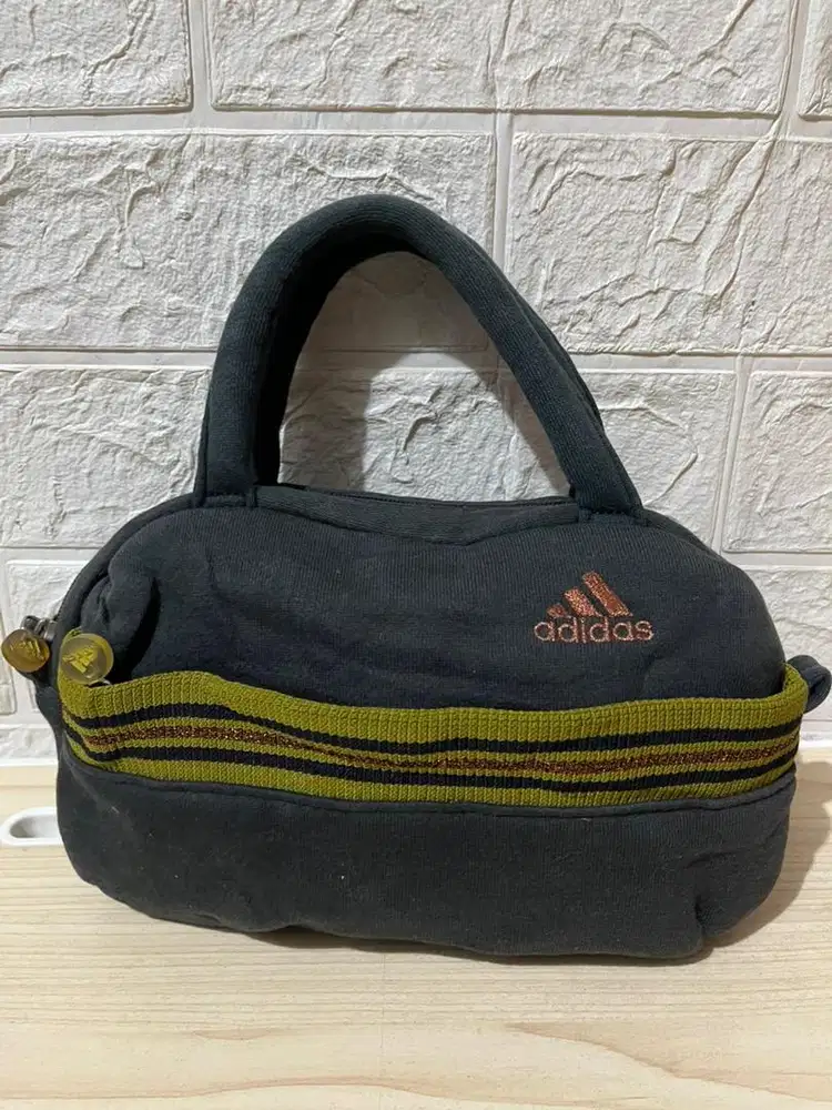 Tas tenteng Adidas