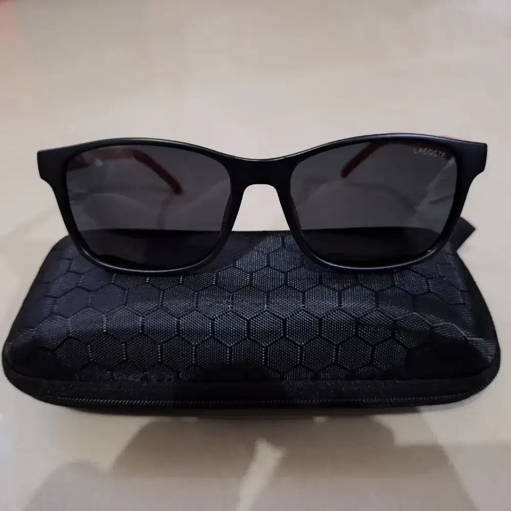 Kacamata sunglass Pria Lacoste