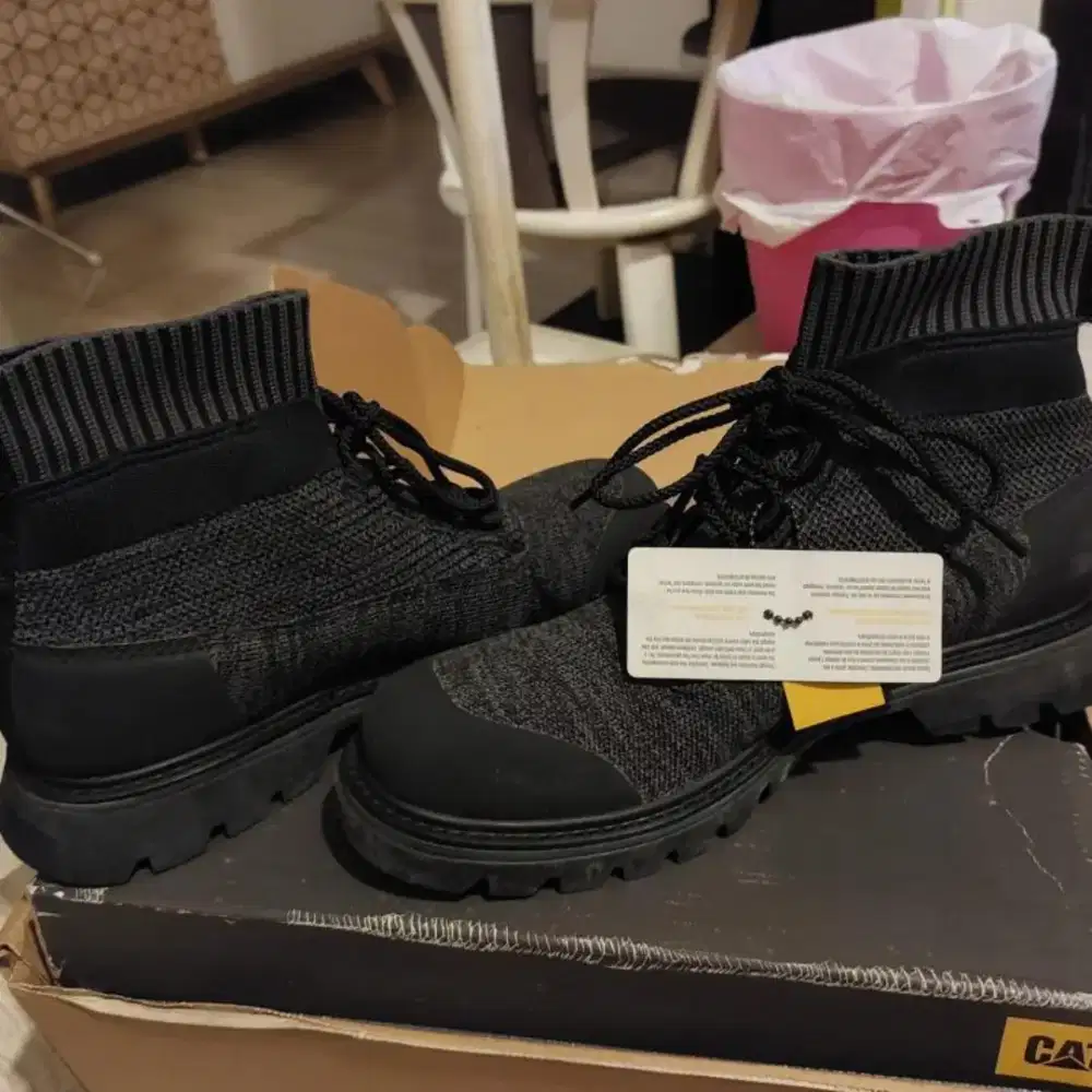 Sepatu pria converse cat hitam