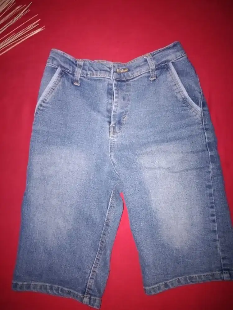 Celana Jeans Pendek