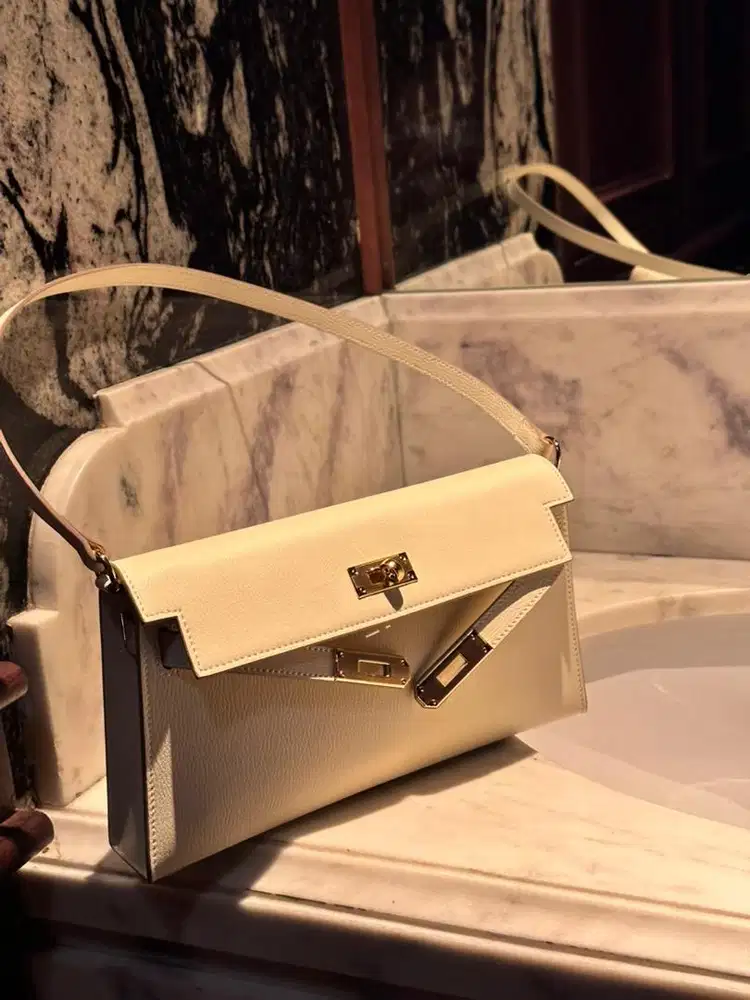 tas anonymous kulit asli