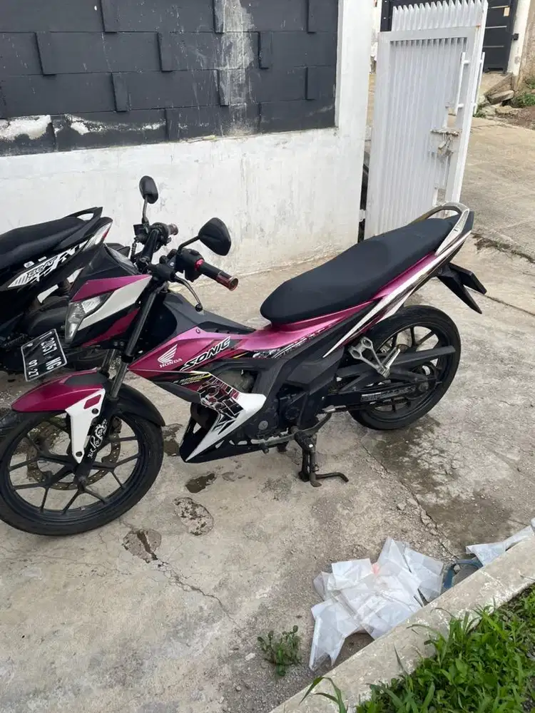 MOTOR SONIC 150r Tahun 2016