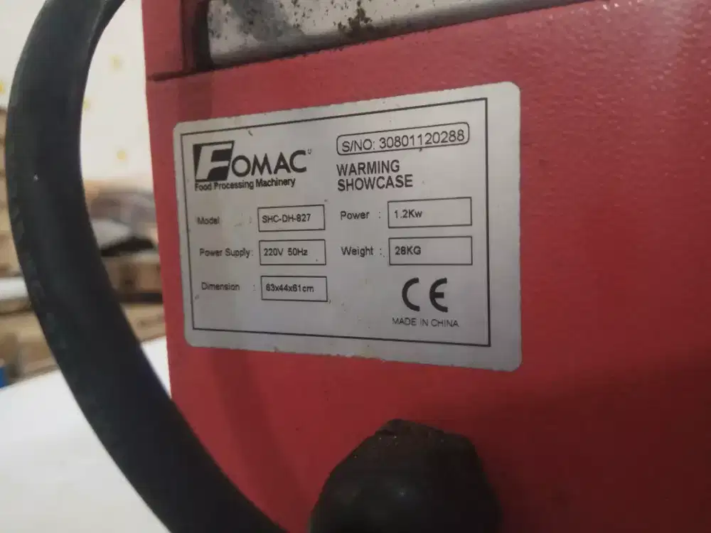 Fomac Penghangat makanan / warming showcase