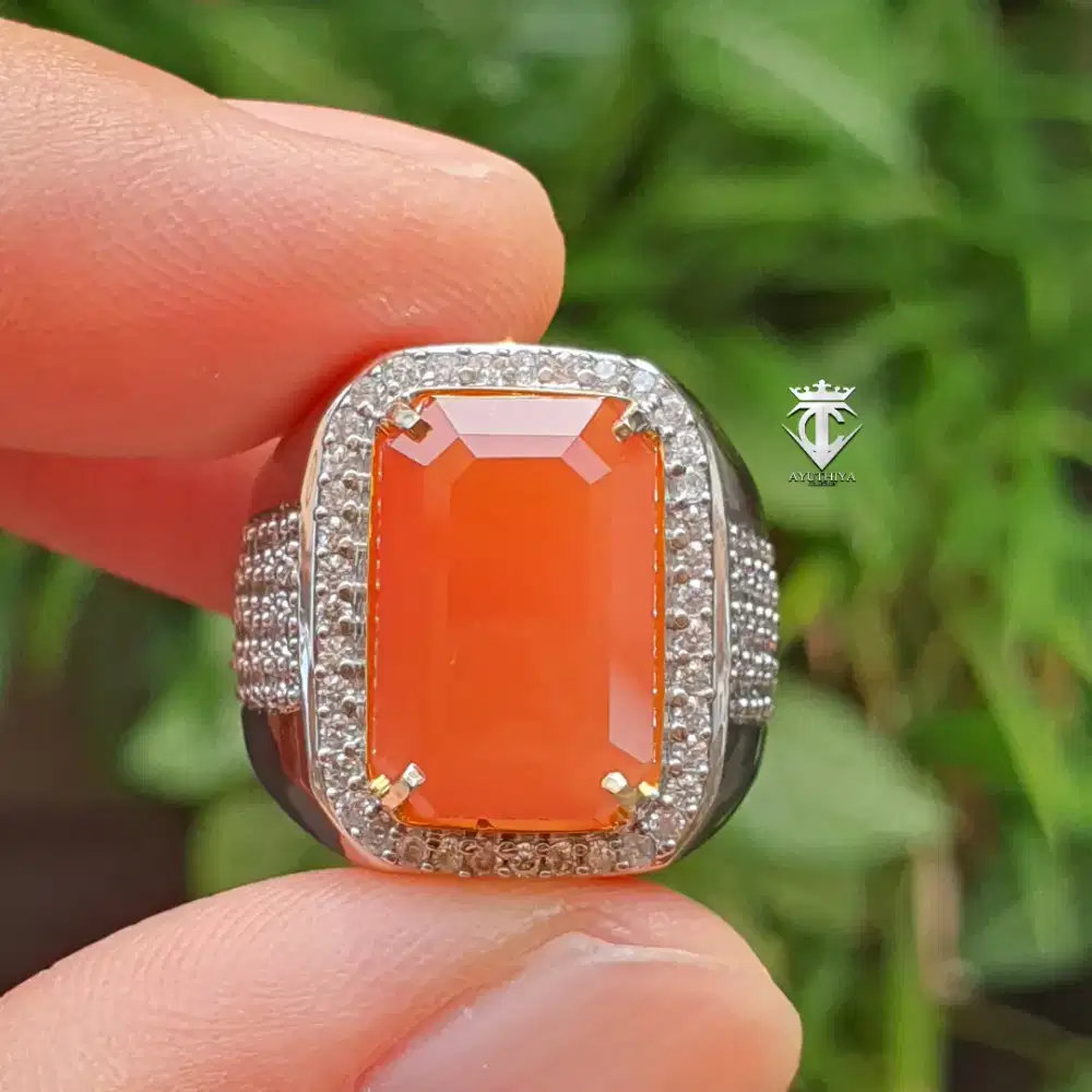 Batu Permata Natur HQ Sunkist Andesine Feldspar Top Clean 7.17 Ct NTE