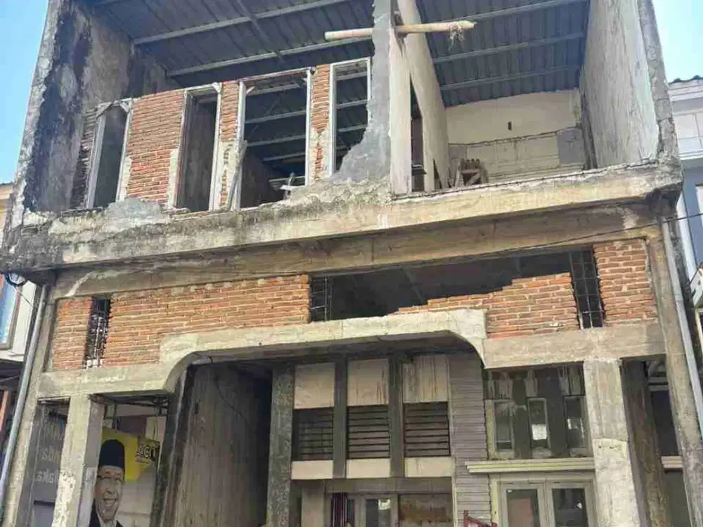 RUMAH 1/2 JADI DI PELITA RAYA