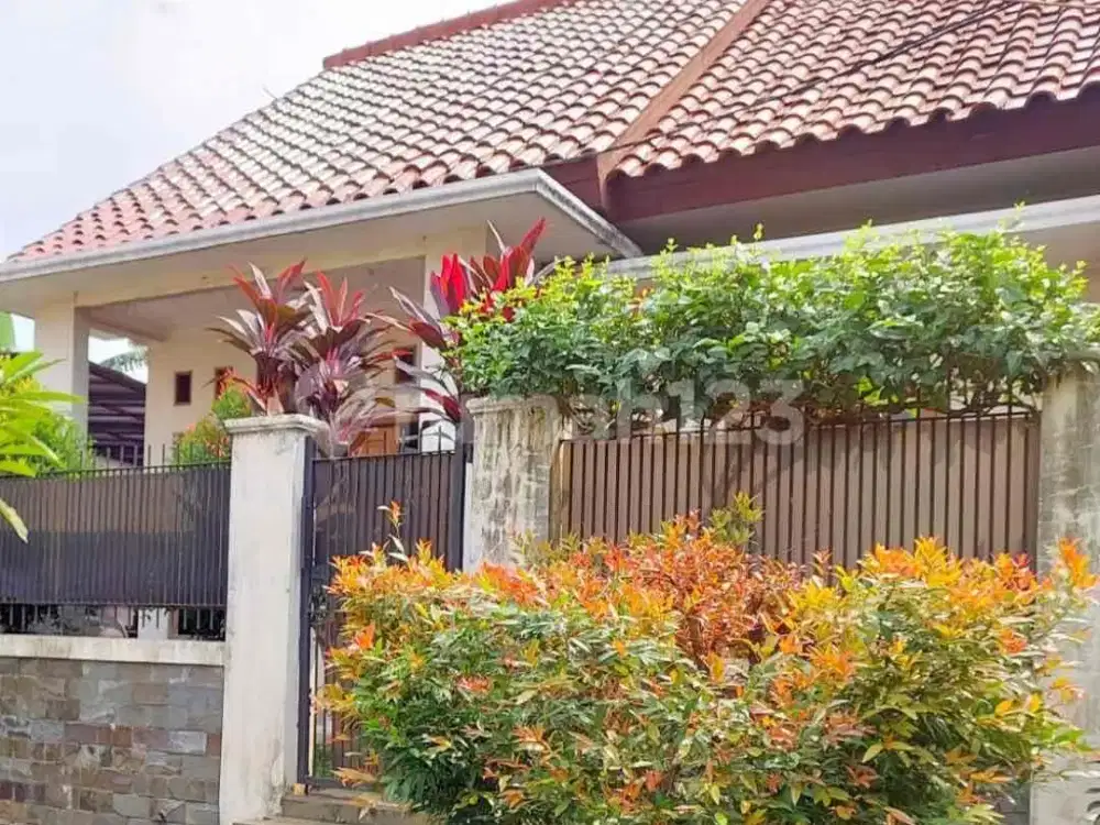 DIJUAL  CEPAT  RUMAH NYAMAN DI BINTARO