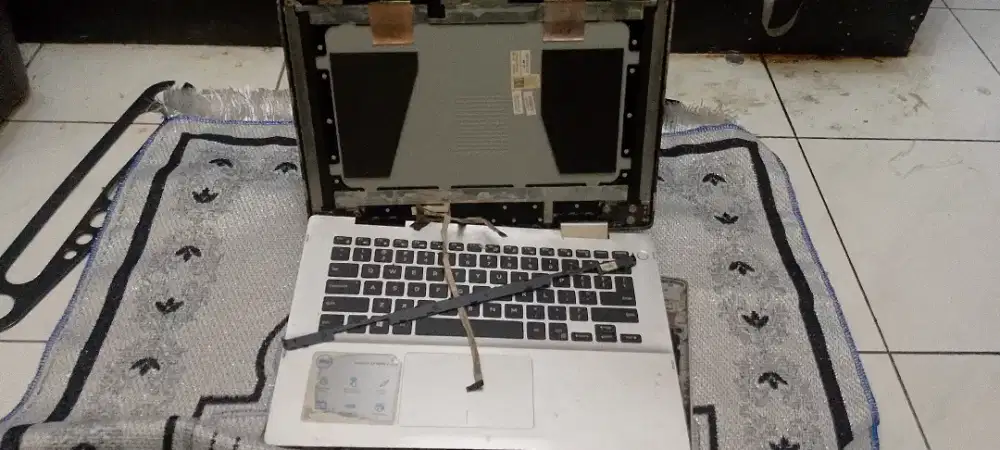 Cashing, Keyboard, Mainboard Dell Inspiron 5000 series 2in1