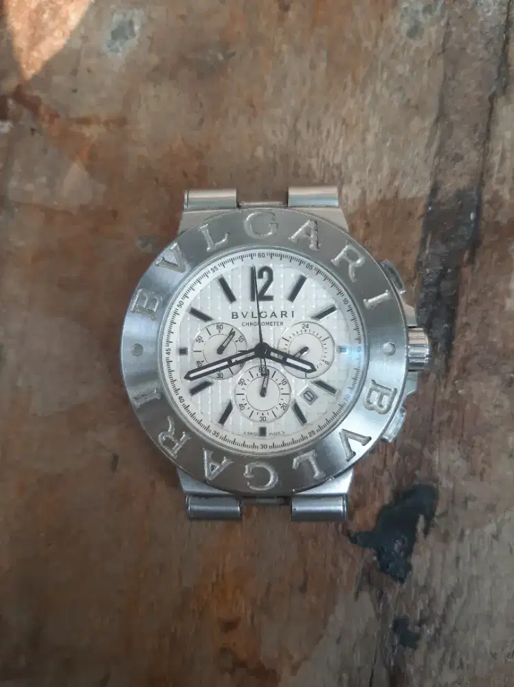 Jam tangan pria bvlgari