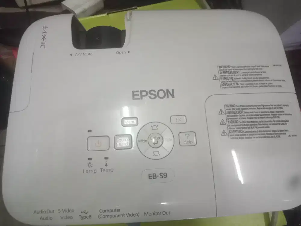 Epson ebs9 terang, siap pakai