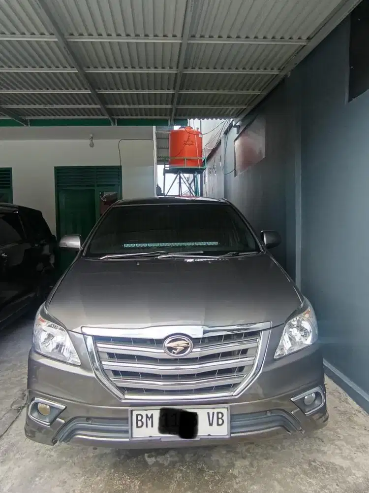 Innova V Luxury AT 2.0