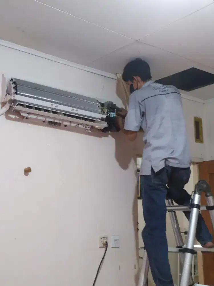 Service AC, kulkas, mesin cuci dan laundry service