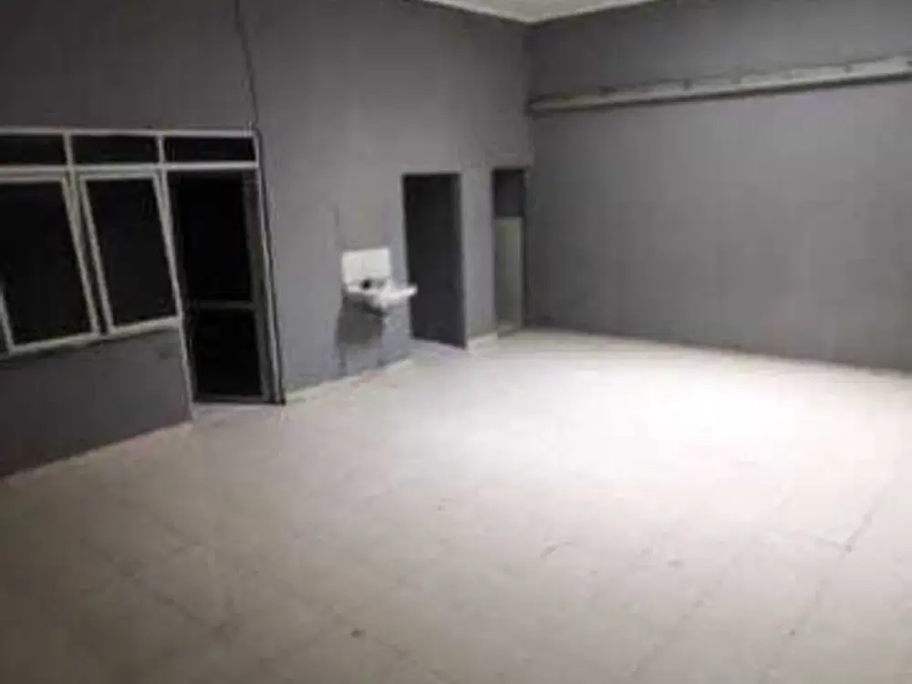 Sewa Gudang kecil strategis di Soeta³