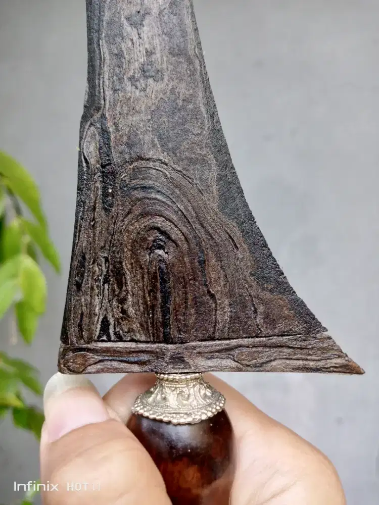 Keris kebo lajer pamor batu lapak