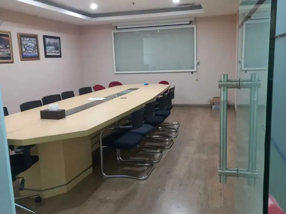 Sewa Kantor Semi Furnish 370 m2 di Menara Anugrah Mega Kuningan