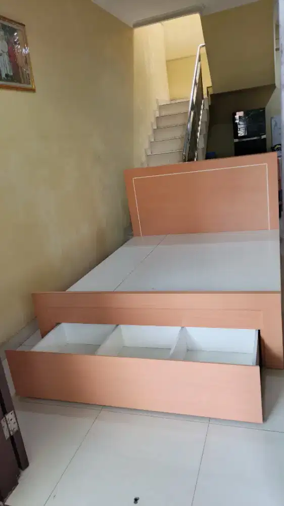 Divan + sandaran utk kasur 160 x 200