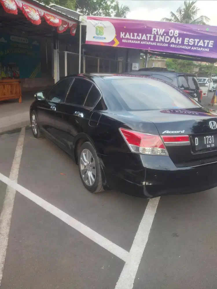 Honda Accord 2011 Bensin