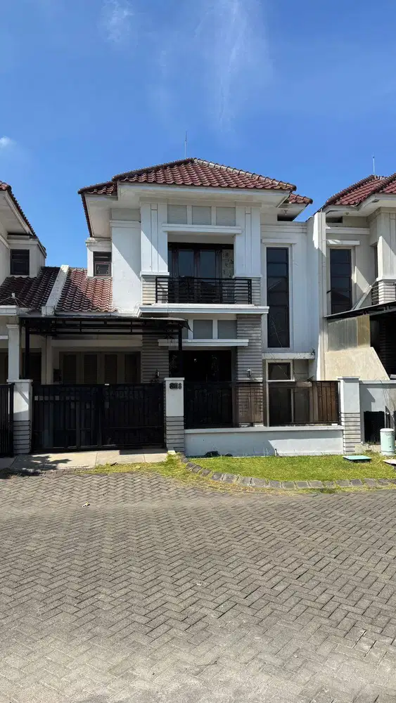 Dijual Rumah Central Park A. Yani 2 Lantai Minimalis Siap Huni