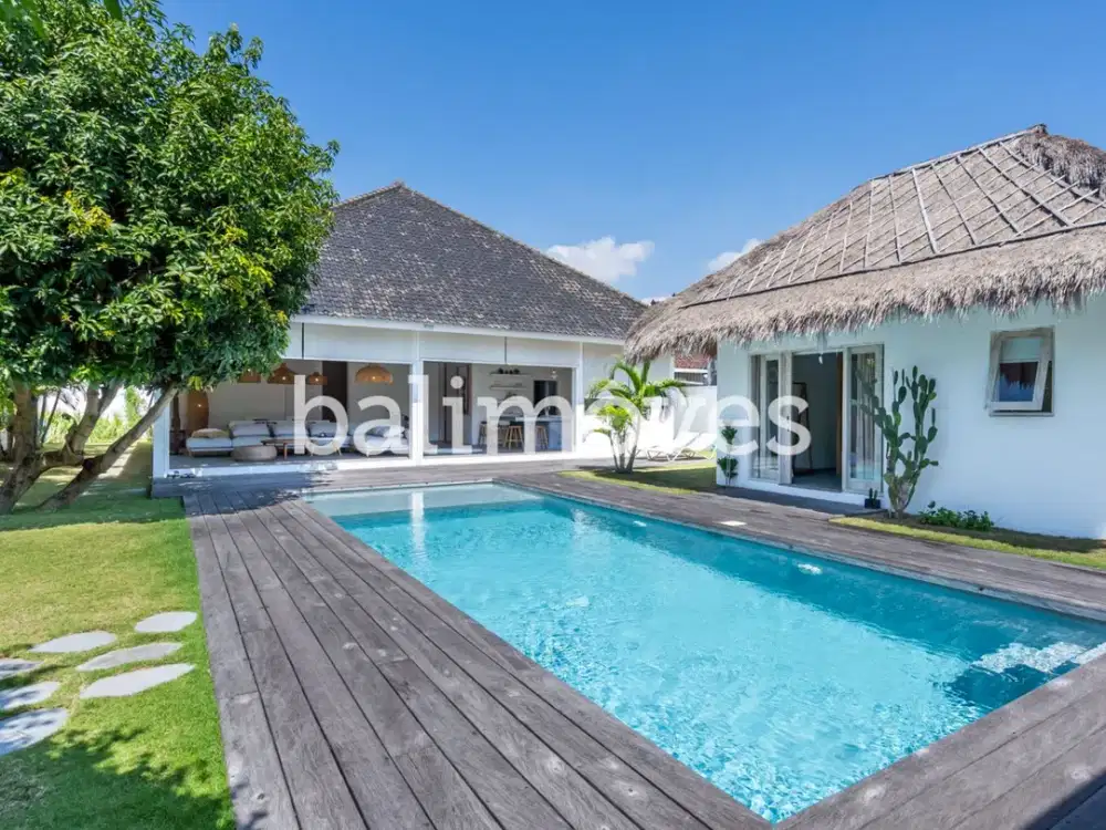 Villa yang Menawan dengan Tiga Kamar Tidur yang Luas di Sanur